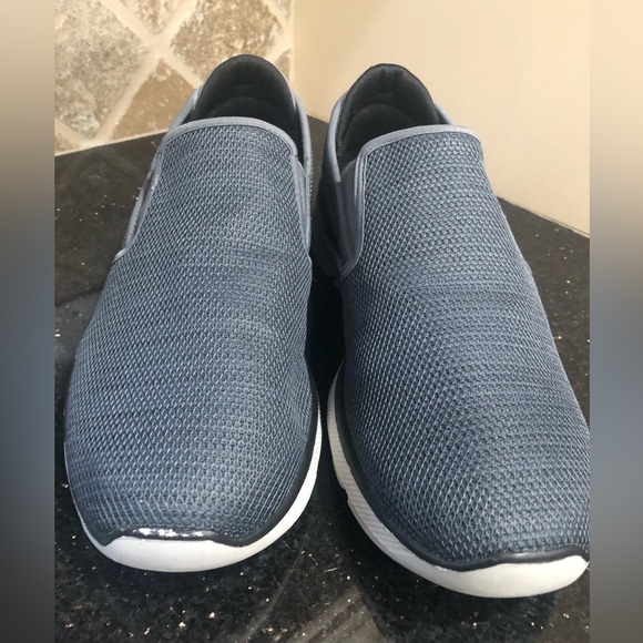 Skechers Men’s Gray Dual-Lite Relaxed Fit Memory Foam Sneakers Sz 10.5 main image 4